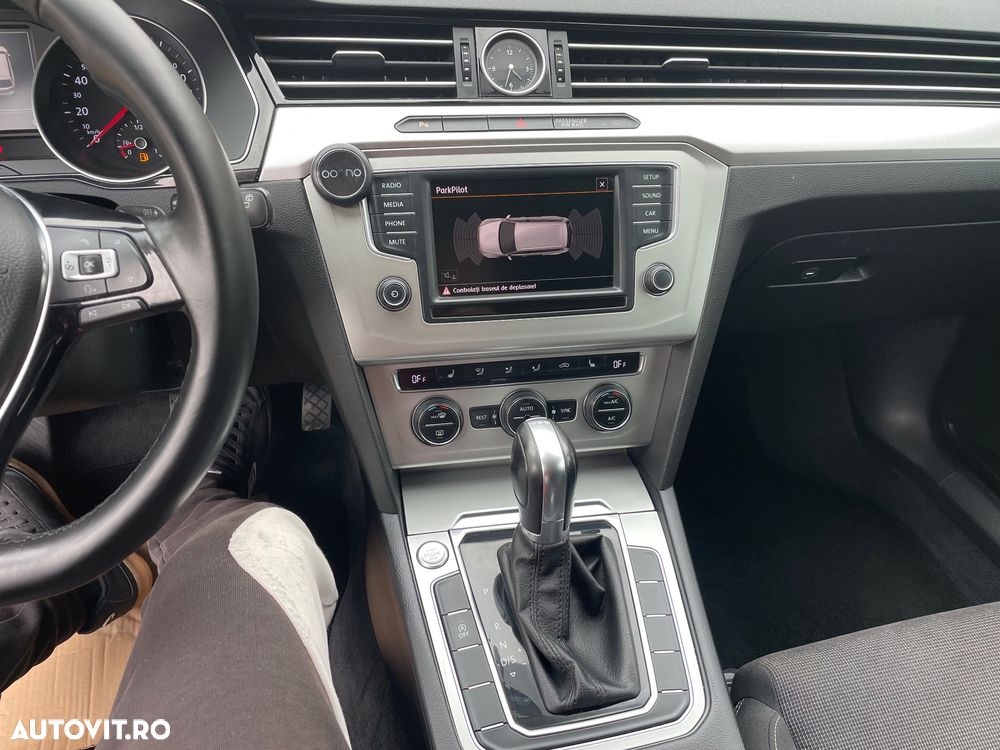 Volkswagen Passat - 23