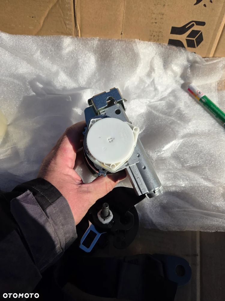 Pas bezpieczeństwa prawy przód przedni Citroen C4 Cactus 98009730XX 34142151 - 5