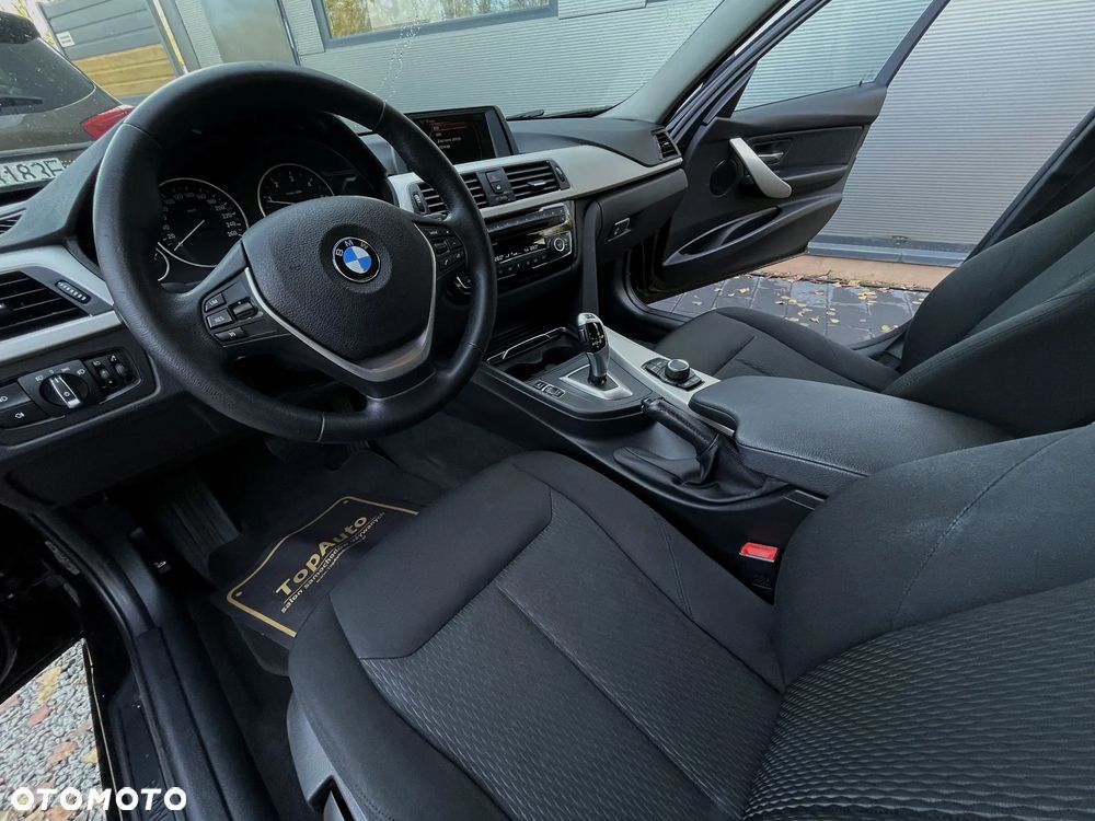 BMW Seria 3 320d - 19