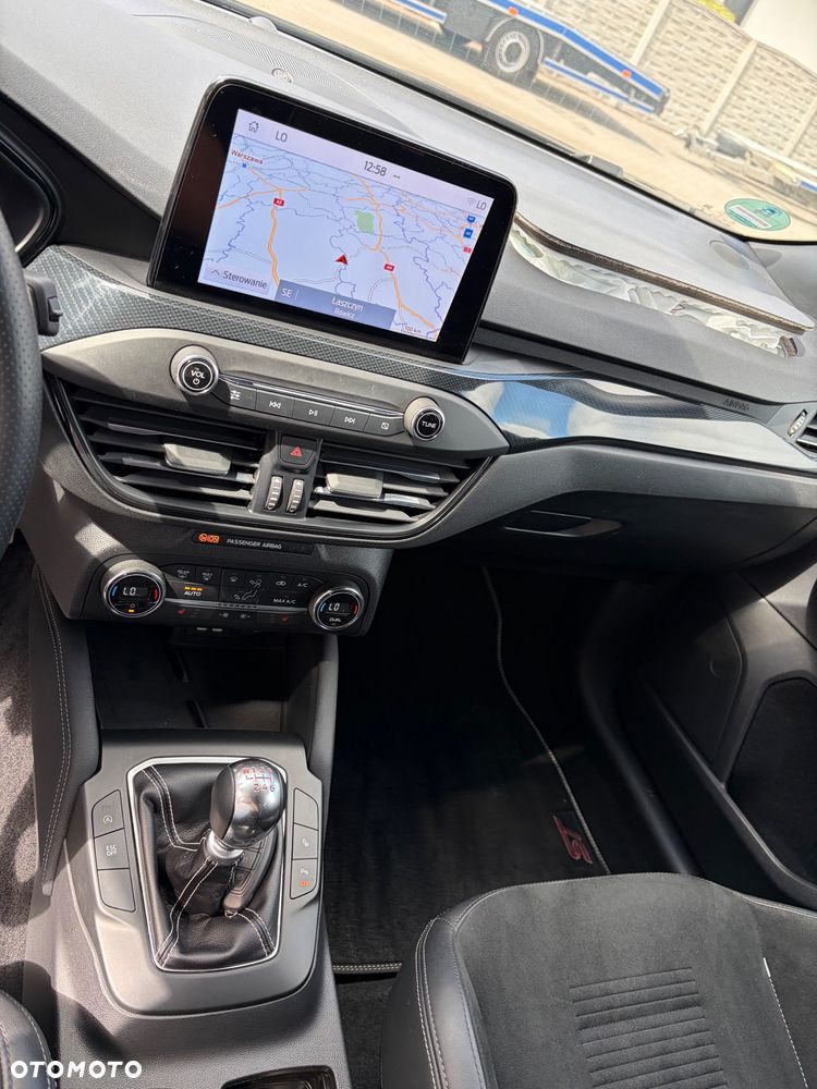 Ford Focus 2.0 EcoBlue ST - 26