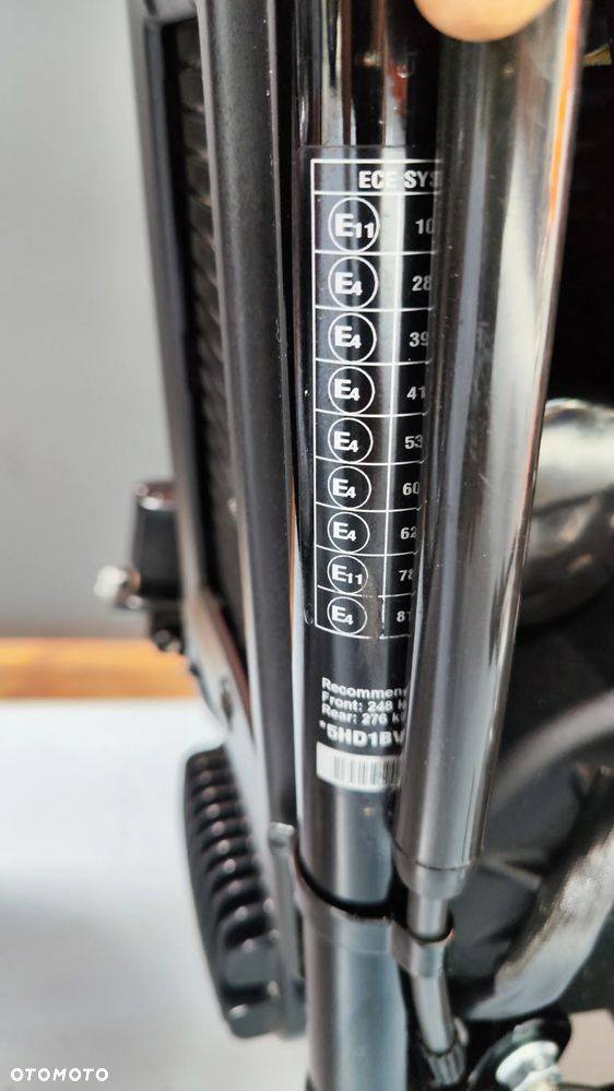 Harley-Davidson Softail Standard - 24
