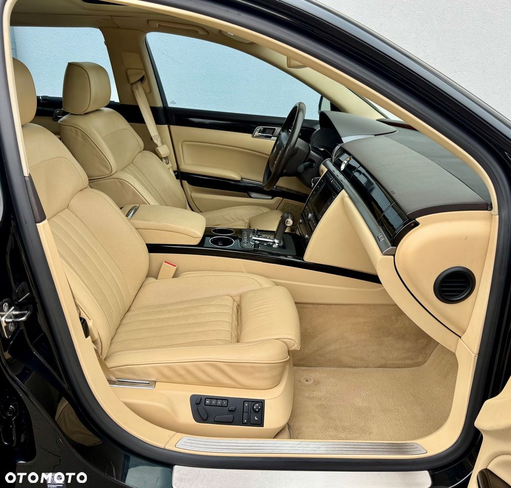 Volkswagen Phaeton 4.2 V8 4Mot L (5 os.) - 18