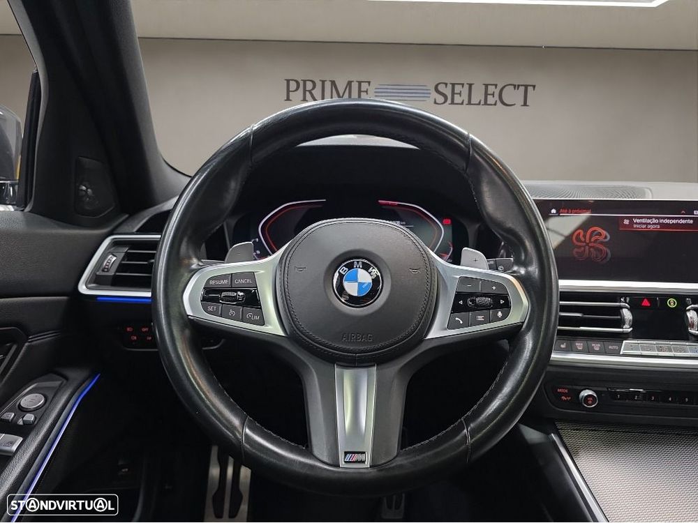 BMW 320 d Touring Auto - 11