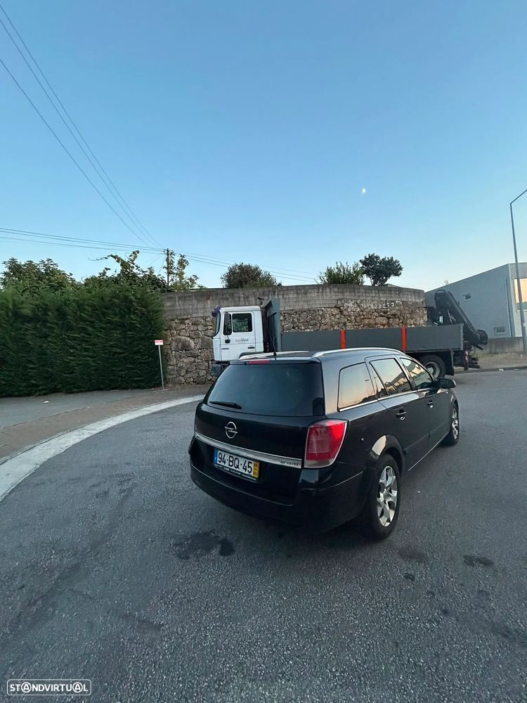 Opel Astra Caravan 1.9 CDTi Cosmo Plus - 3