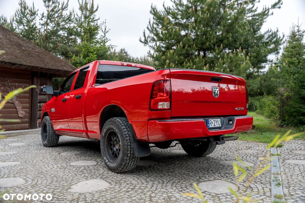 RAM 1500 Quad Cab Sport - 12