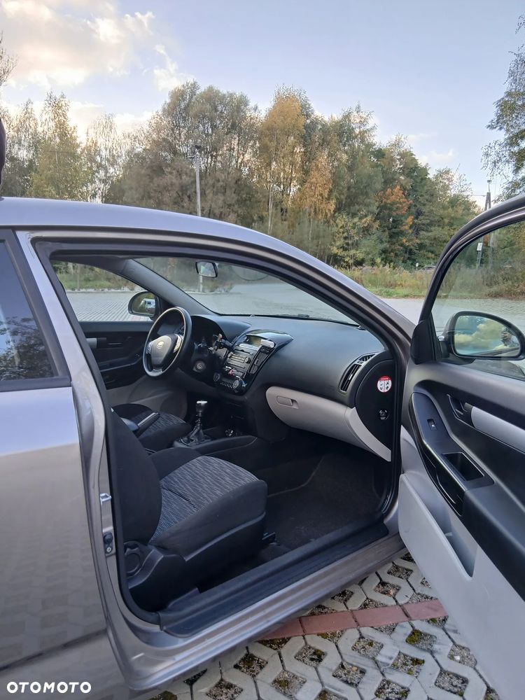 Kia Ceed 1.6 Comfort + - 9