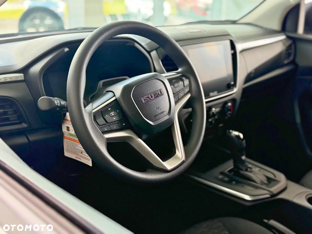 Isuzu D-MAX - 8