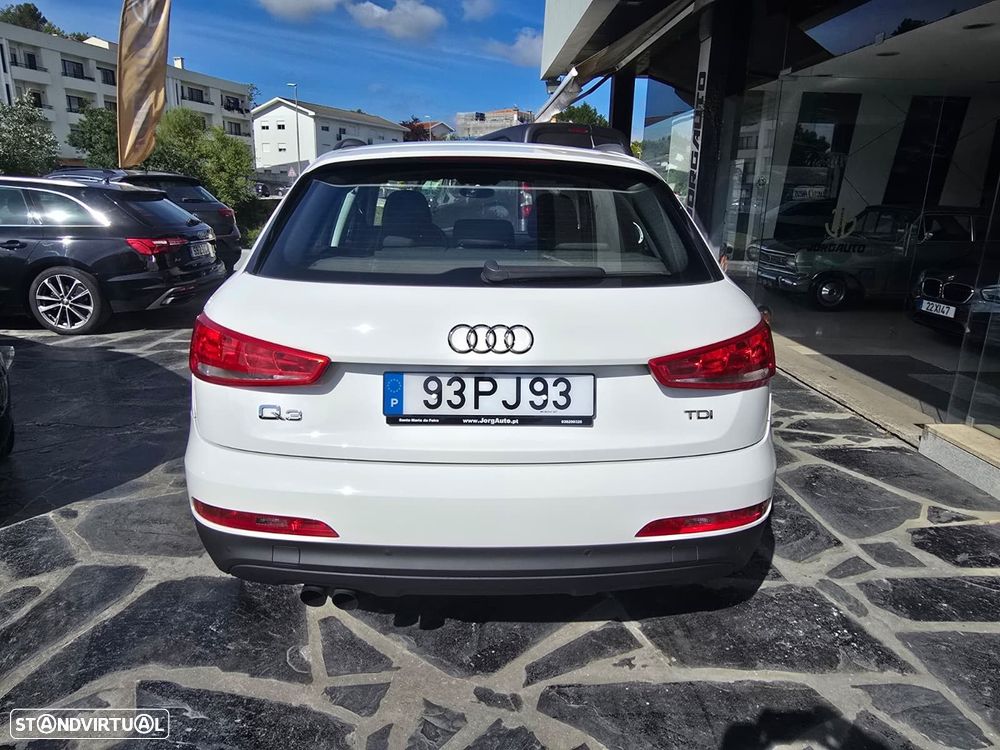 Audi Q3 2.0 TDI Attraction - 6