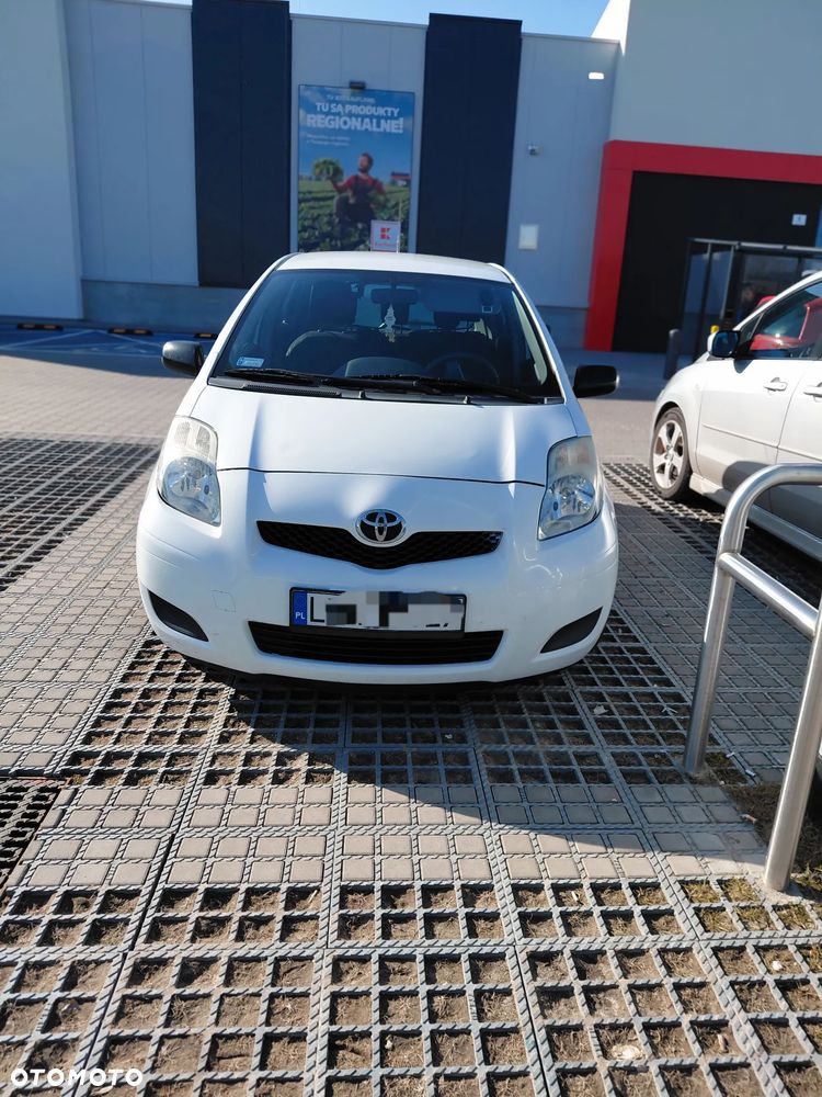 Toyota Yaris 1.0 Luna - 1
