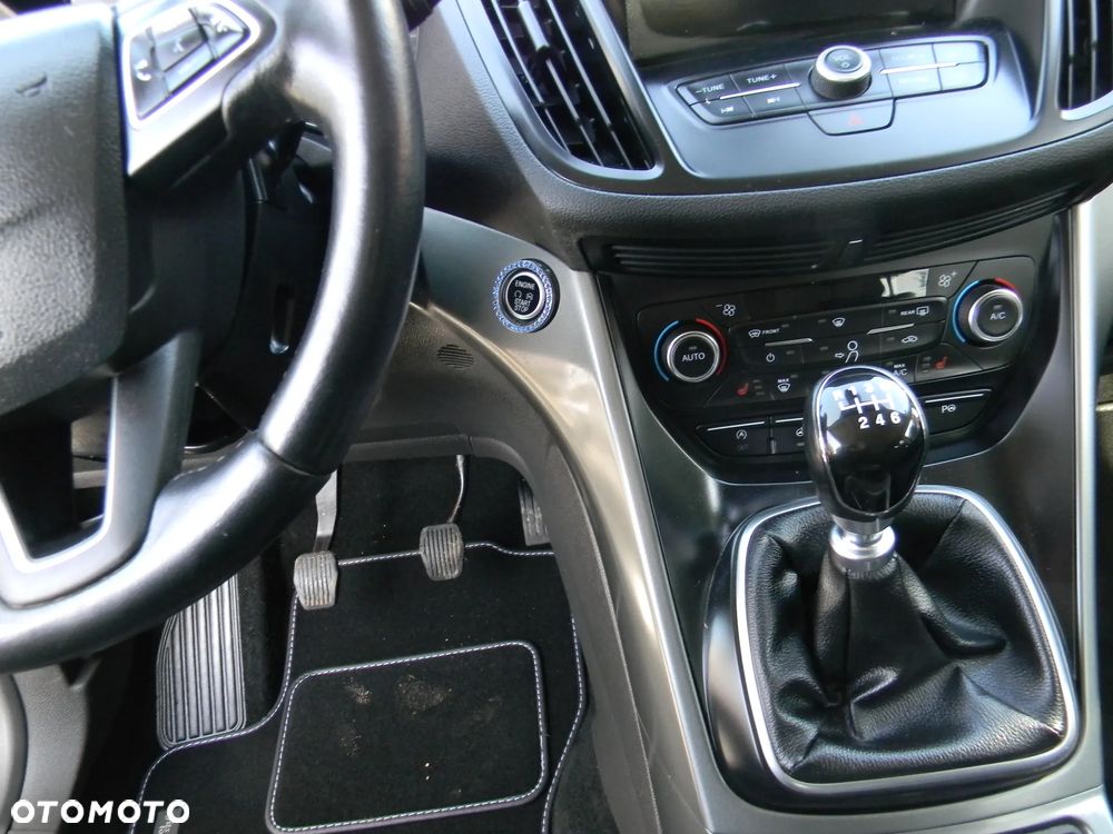 Ford Kuga 1.5 EcoBoost 2x4 Business Edition - 15