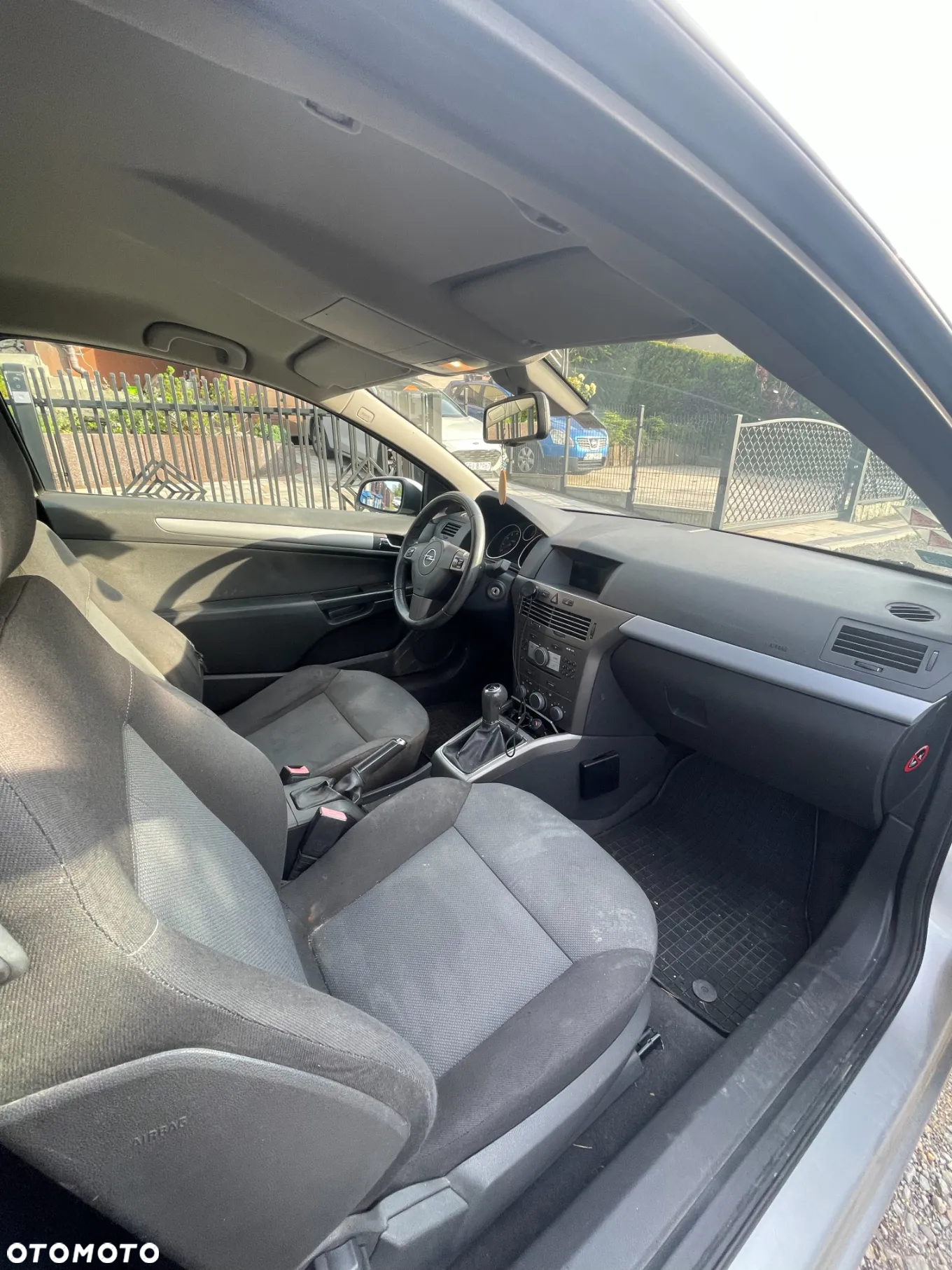 Opel Astra III GTC 1.6 Enjoy - 4