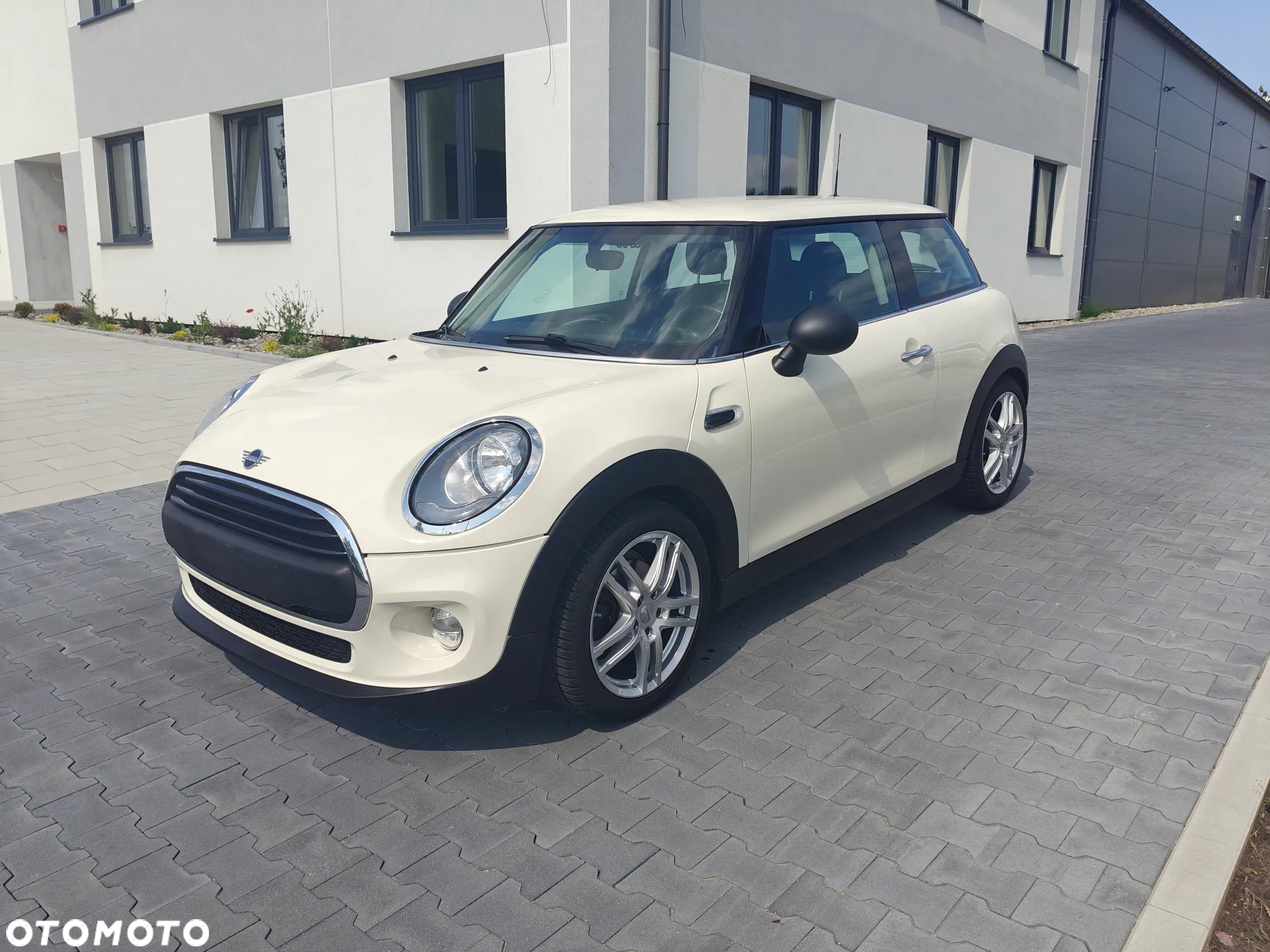 MINI ONE First - 4