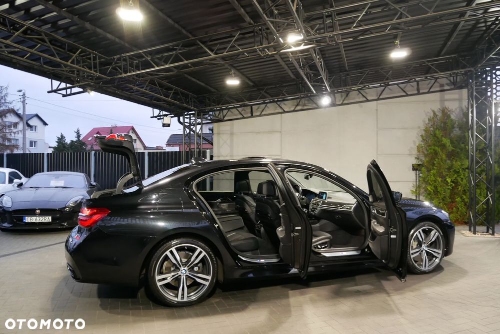 BMW Seria 7 750i xDrive - 6