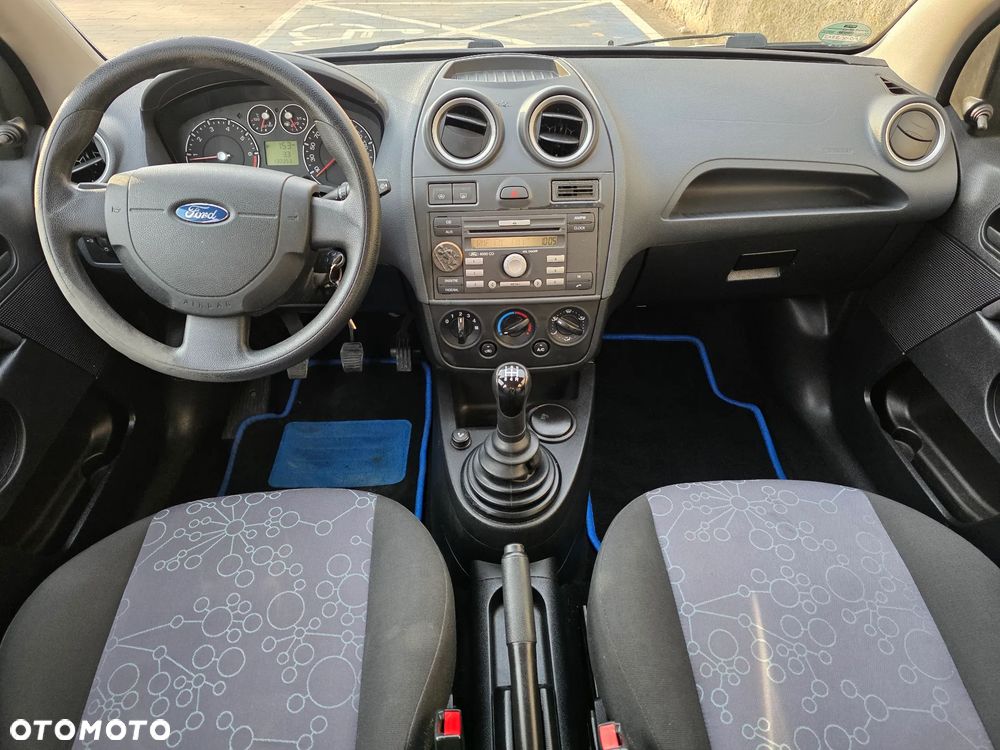 Ford Fiesta 1.3 - 9