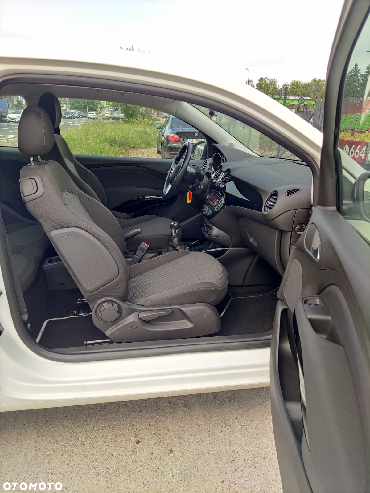 Opel Adam 1.2 - 12
