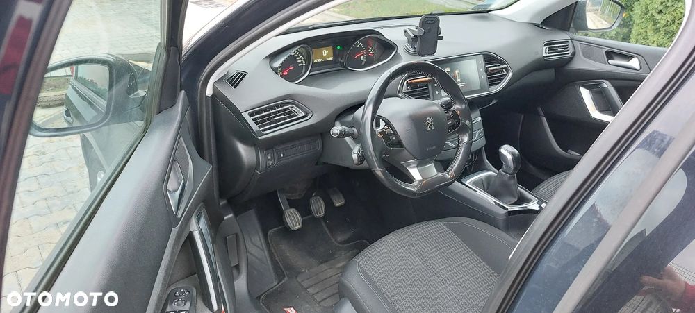 Peugeot 308 1.6 HDi Active - 2