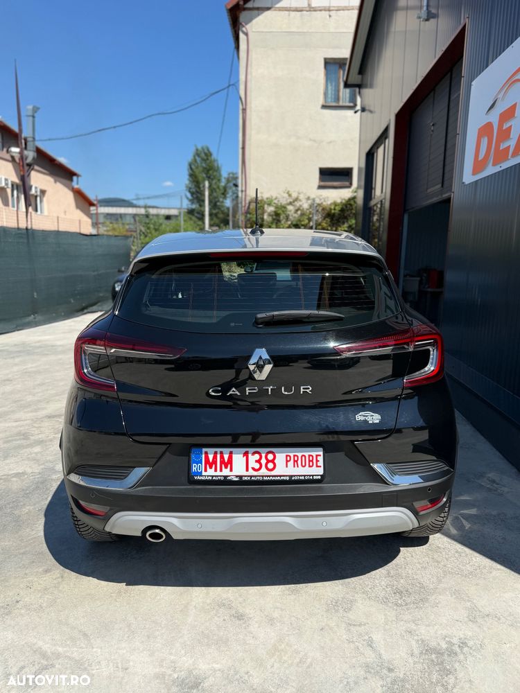 Renault Captur - 31