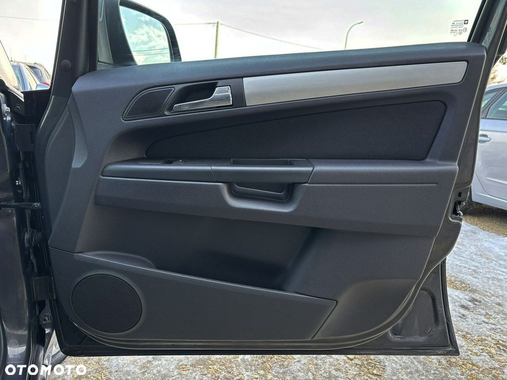 Opel Zafira 1.8 Family Plus - 28