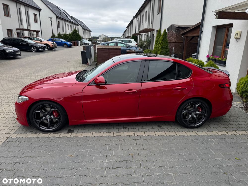 Alfa Romeo Giulia 2.0 Turbo 16V AT8 Veloce Ti - 8