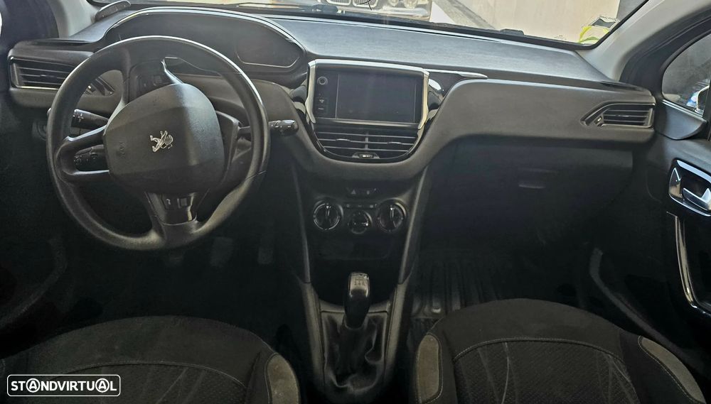 Peugeot 208 1.4 HDi Allure - 6