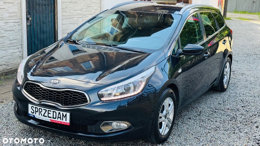 Kia Ceed 1.6 CRDi 128 Dream Team Edition - 29