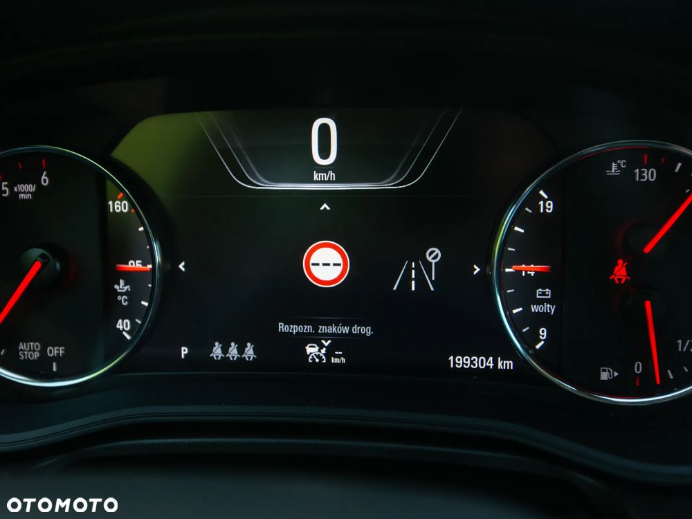 Opel Insignia 2.0 CDTI automatik Business Innovation - 24