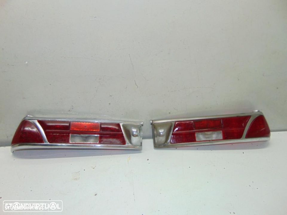 Mercedes rabo de peixe W 110, 111 farolins de trás - 1