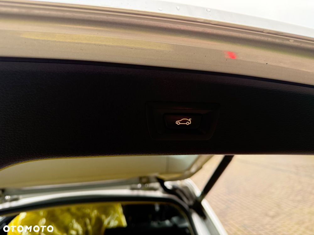 BMW X3 xDrive20i Advantage - 14