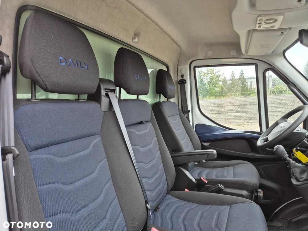 Iveco Daily 35C16, firana, kontener 8PAL, Winda 750KG, klimatyzacja, bliźniaki - 17
