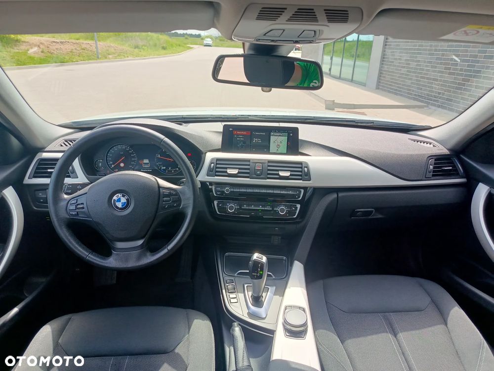 BMW Seria 3 318d Edition Luxury Line Purity - 15