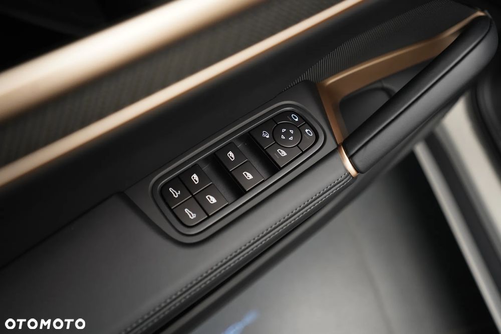 Porsche Cayenne Standard - 21