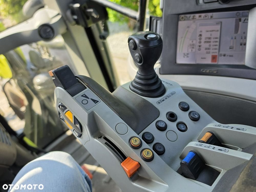Claas AXION 810 CMATIC - 9