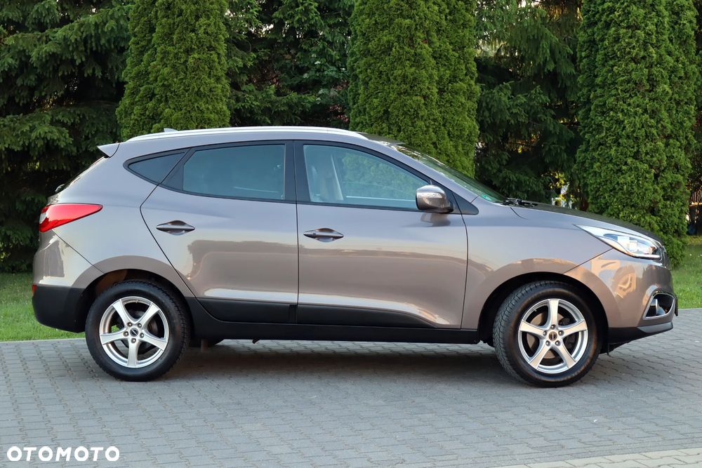 Hyundai ix35 1.6 2WD Fifa World Cup Edition - 13
