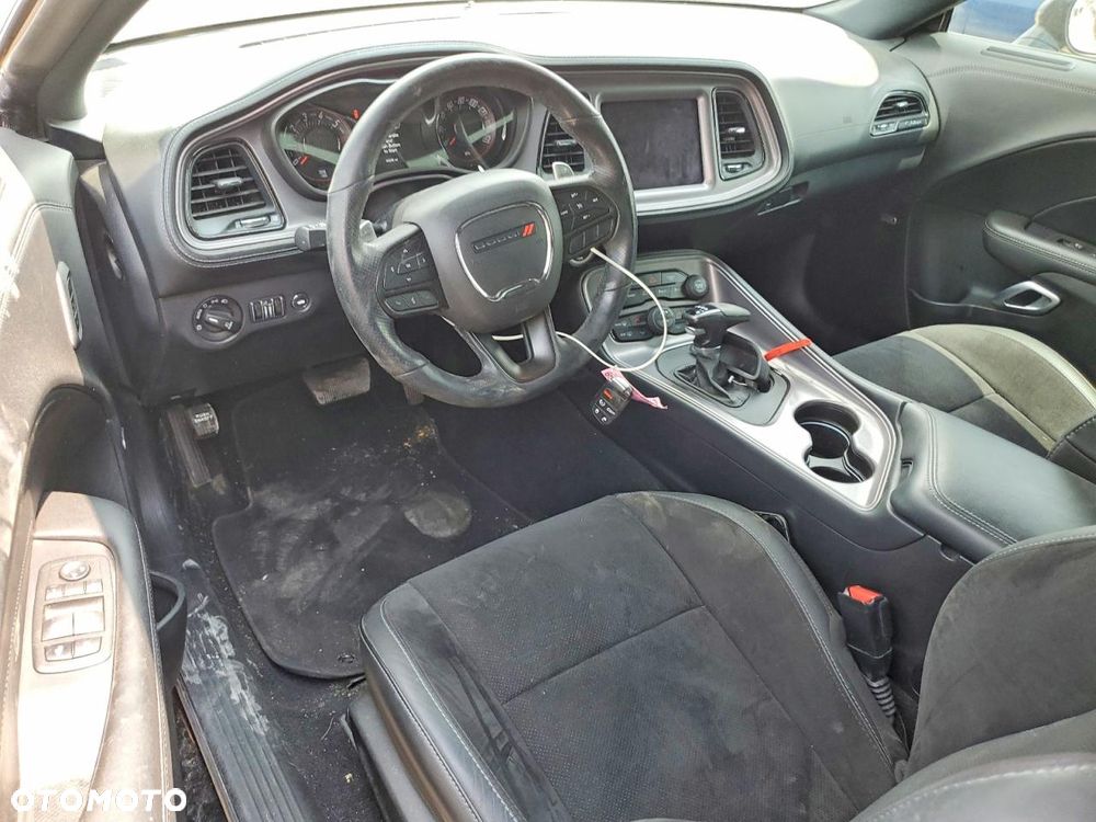 Dodge Challenger 5.7 R/T - 8