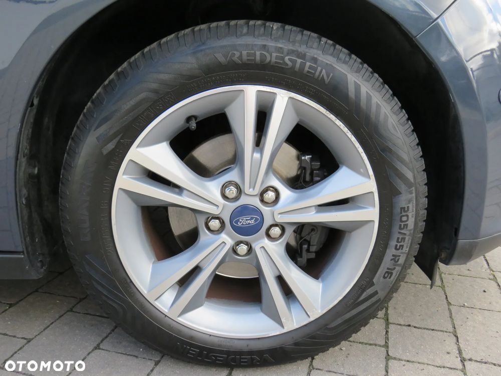 Ford Focus - 37