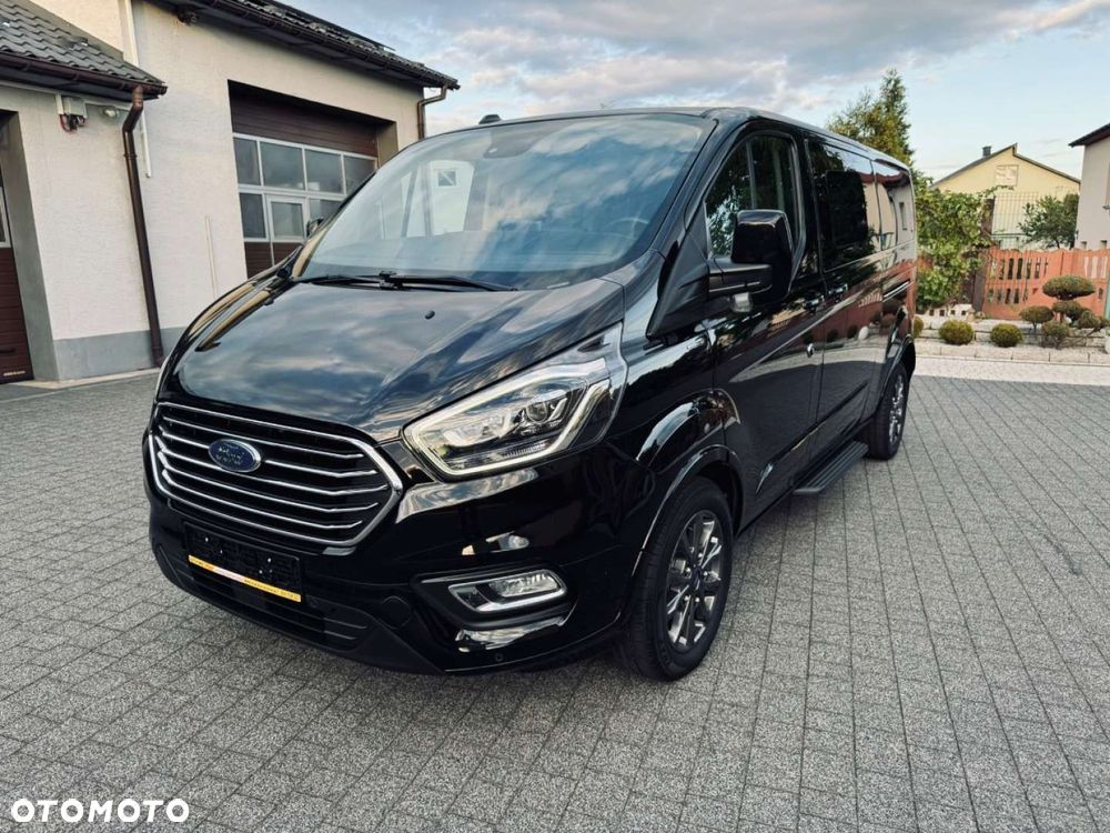 Ford Tourneo Custom - 4