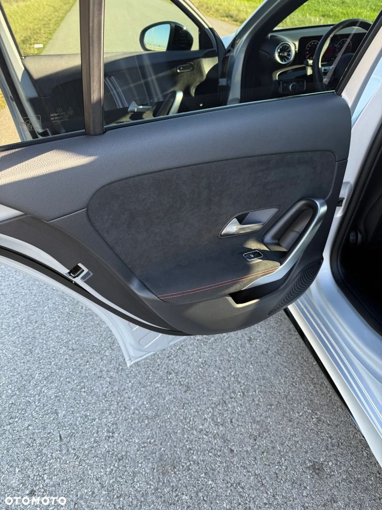 Mercedes-Benz Klasa A 200 7G-DCT AMG Line - 23