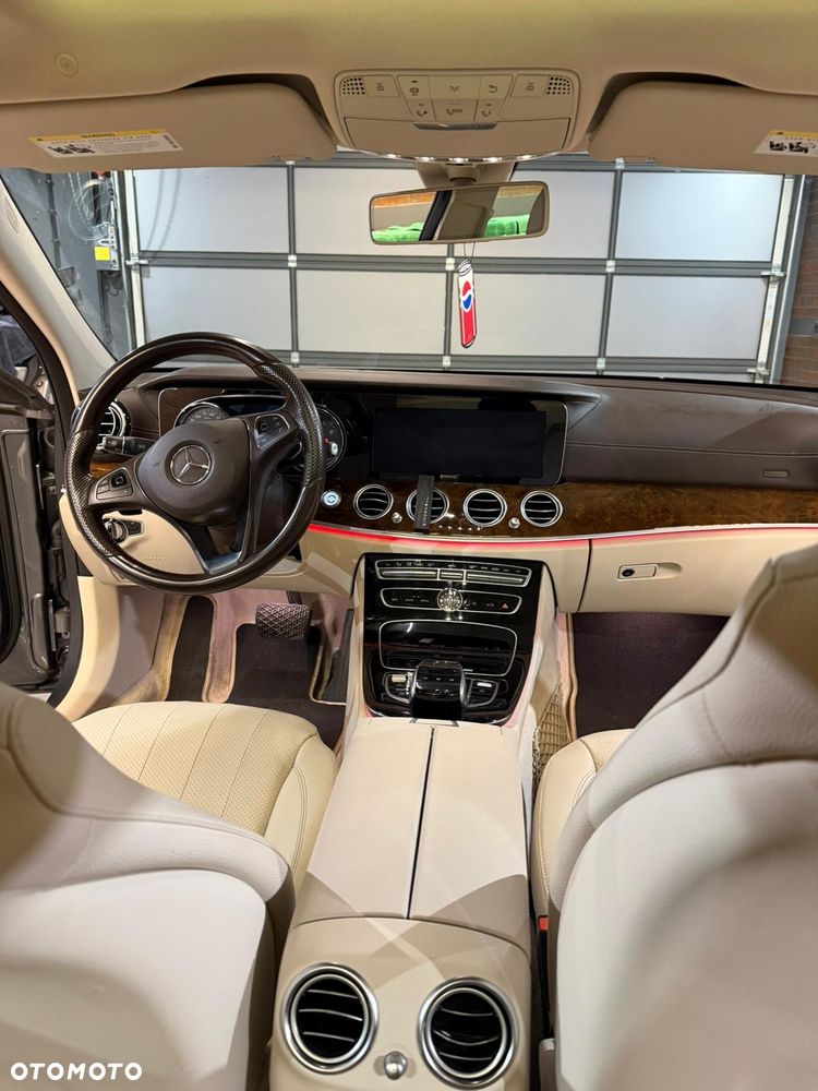 Mercedes-Benz Klasa E - 8