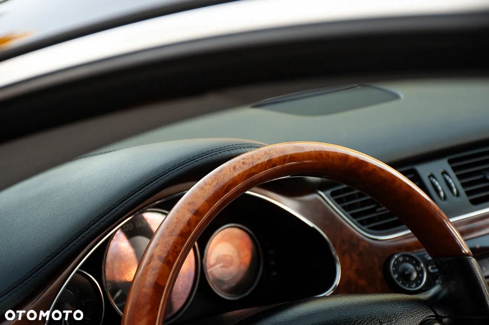 Mercedes-Benz CLS 350 - 22