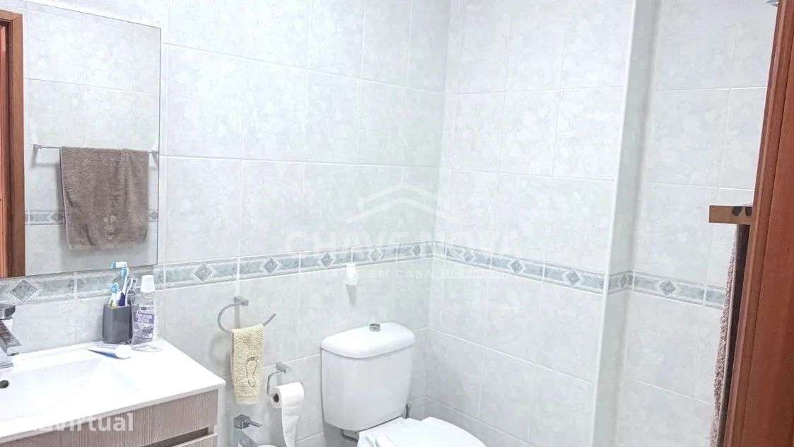 Apartamento T3 em Paços de Brandão c/ Elevador e Garagem - Grande imagem: 4/14