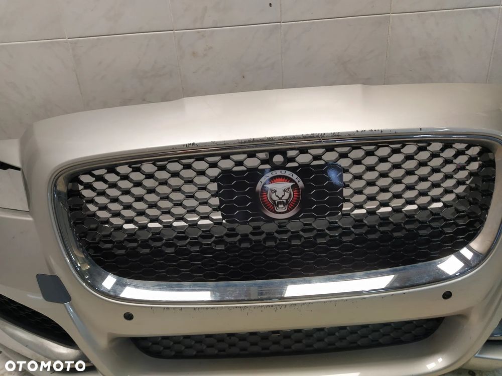 JAGUAR XF X260 ZDERZAK PRZÓD PRZEDNI KOMPLETNY 4XPDC SPRYSKIWACZE GRILL ATRAPA CHŁODNICY ZNACZEK POD RADAR WIĄZKA ORYGINAŁ - 7