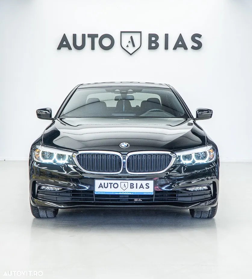 BMW Seria 5 520i Aut. Sport Line - 23