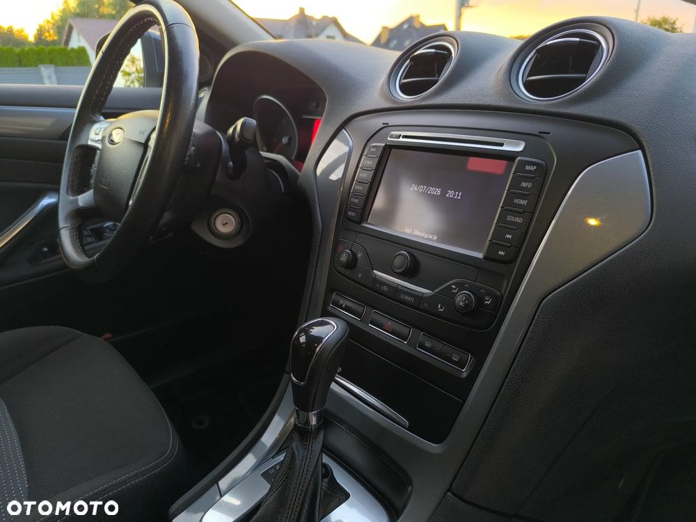 Ford Mondeo - 12