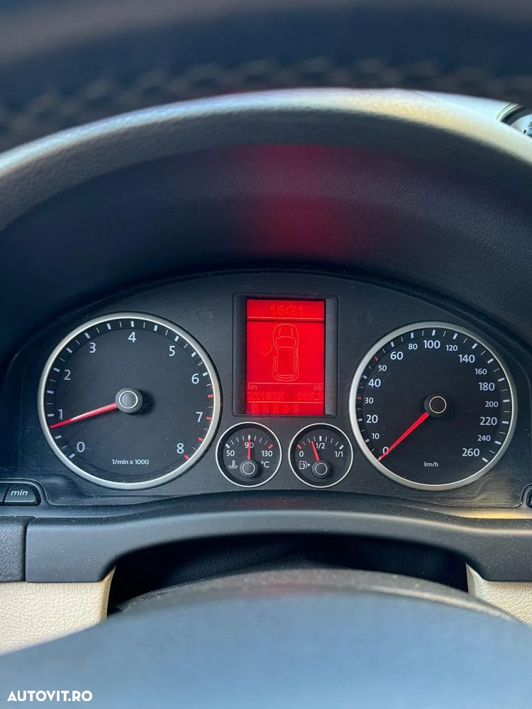 Volkswagen Tiguan - 8