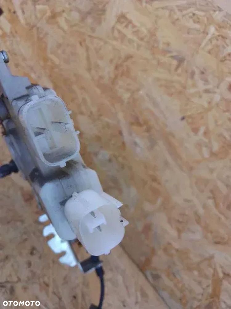 Zamek Drzwi Przesuwnych Prawy Master III Movano B NV400 8200766631 - 5