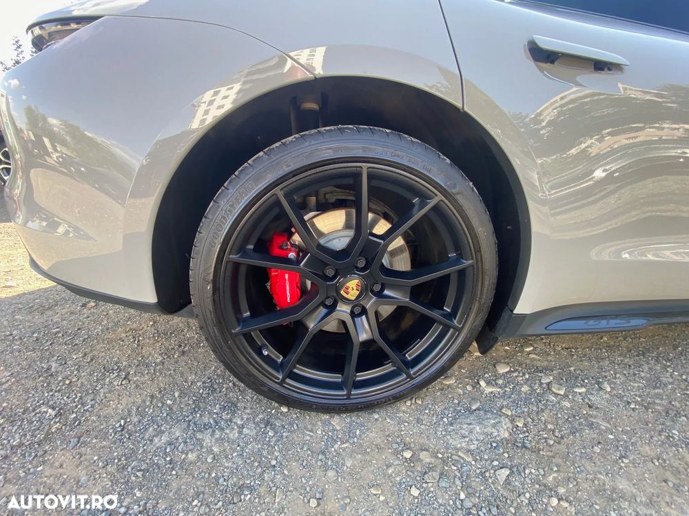 Porsche Taycan GTS - 5