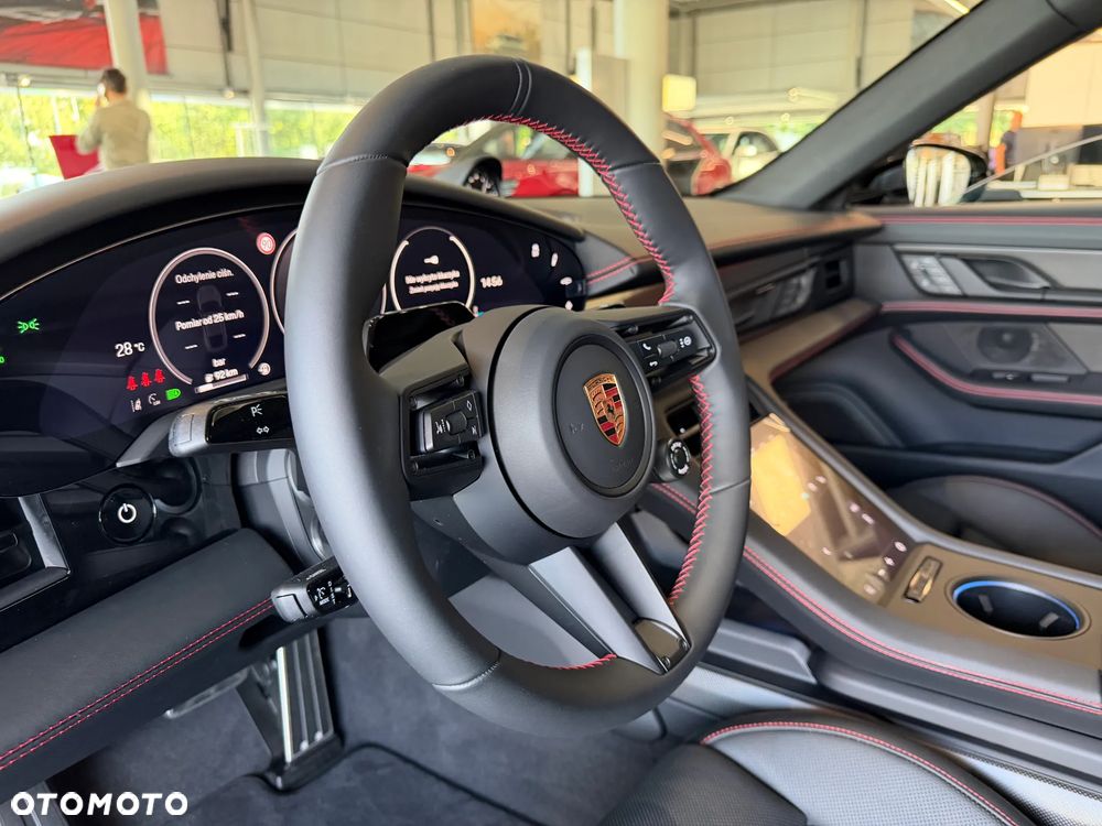 Porsche Taycan 105kWh 4S Black Edition - 13