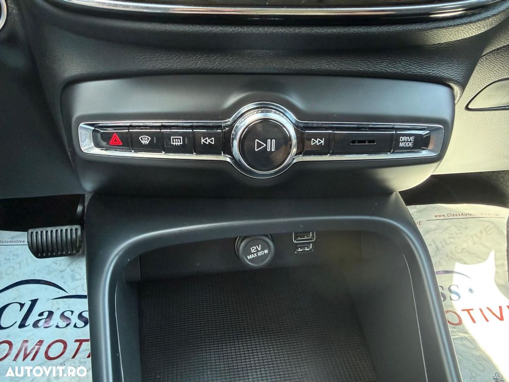 Volvo XC 40 - 20