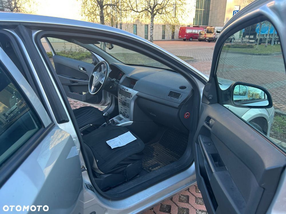 Opel Astra 1.6 - 18