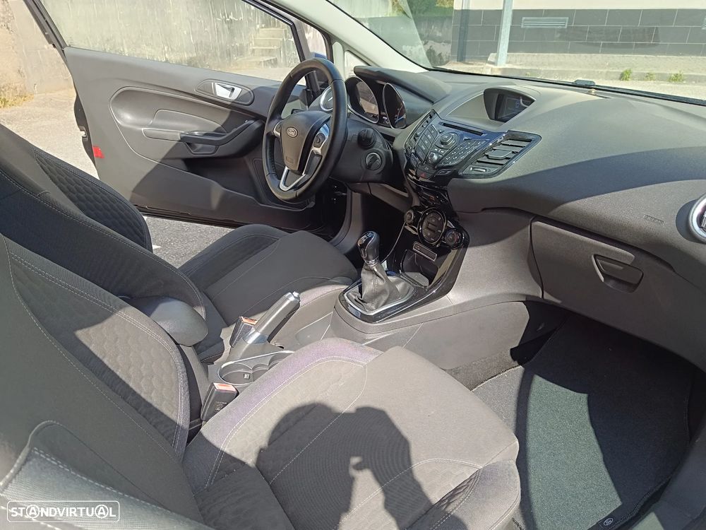 Ford Fiesta 1.0 T EcoBoost STLine - 14